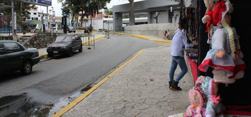 Impidieron a periodista grabar la fachada del Teleférico de Mérida (Video)