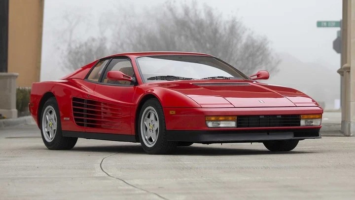 Un invento insólito: arruinó un Porsche para hacer la peor copia de un Ferrari Testarossa