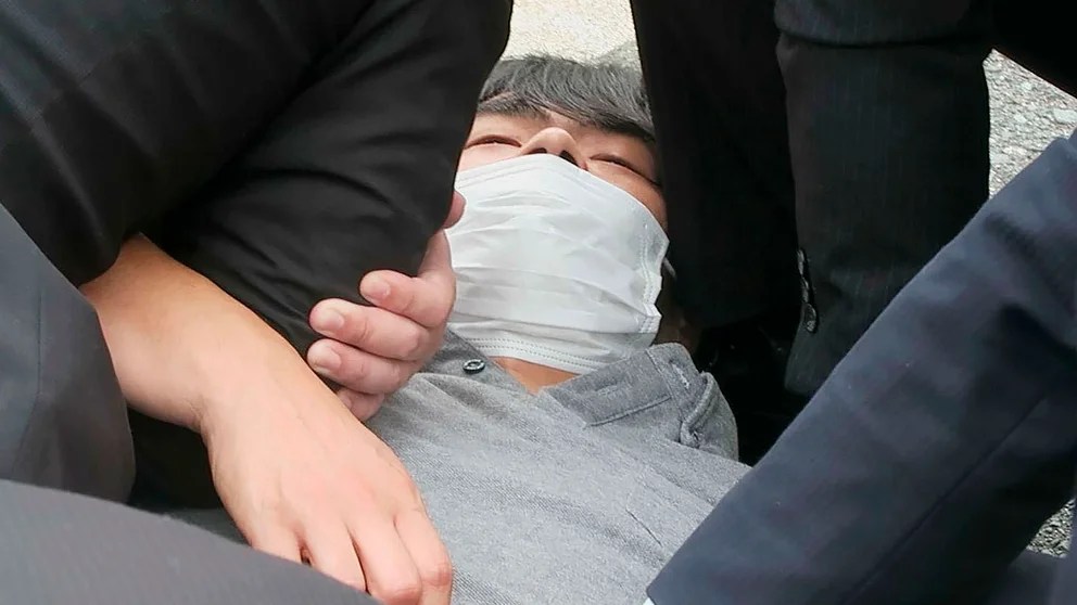 Los médicos dieron detalles del asesinato de Shinzo Abe: La bala le atravesó el corazón