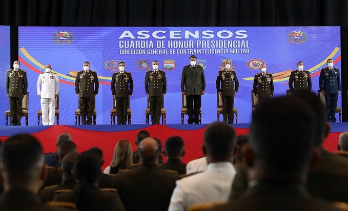 Maduro aprovechó acto de ascensos militares para arremeter contra Duque