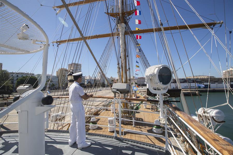 Buque escuela de la Armada Argentina llegó a España