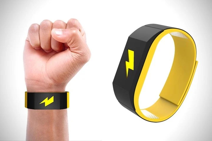 La pulsera que te hace dejar los malos hábitos con descargas eléctricas