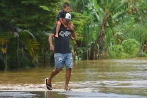 Tragedia en Santa Elena de Uairén: “Pusimos a los niños a dormir en chinchorros, mientras lidiábamos con el agua”