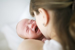 ¡Impresionante descubrimiento! Bebés reaccionan al gusto y al olor desde el útero