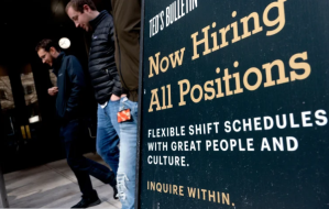Tasa de desempleo sube en agosto en EEUU y la creación de empleo se desacelera