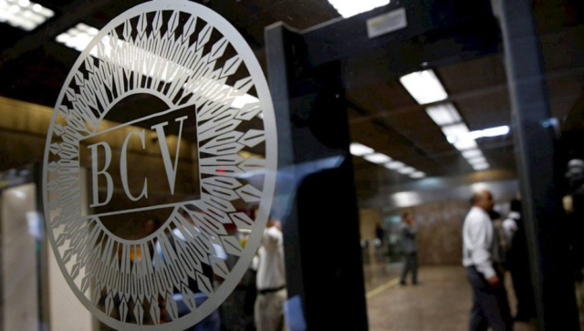 BCV subió a 90 millones de dólares monto vendido a la banca esta semana para prevenir más presión sobre tipo de cambio
