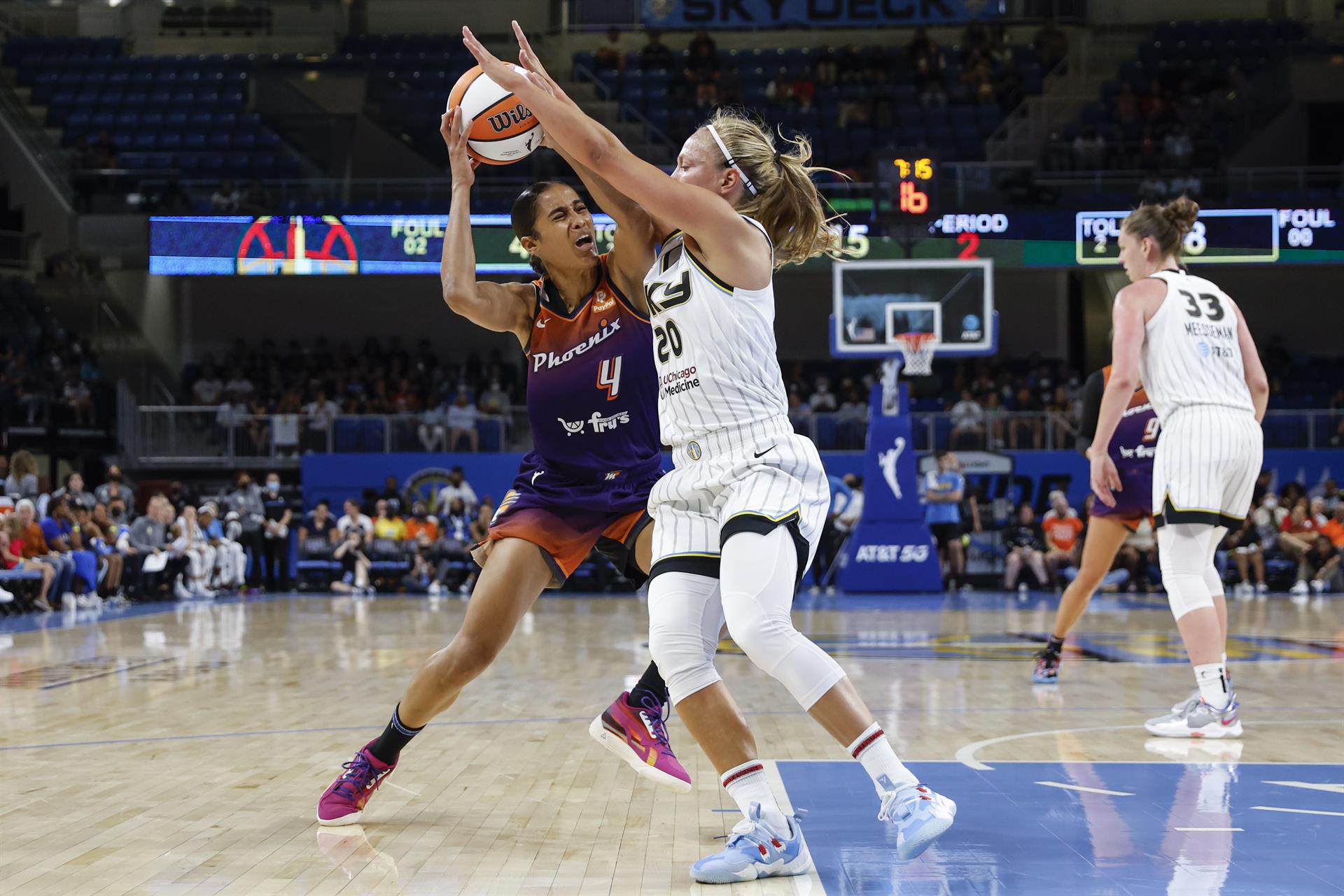 Una mascota de la NBA cobra el triple que la jugadora mejor pagada de la WNBA