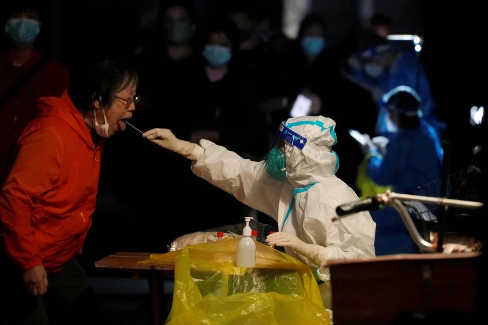 China ordenó confinamiento y pruebas masivas de coronavirus para más de un millón de personas en Shanghái