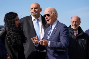 Biden se aleja de los campos de batalla electorales a una semana de las elecciones intermedias