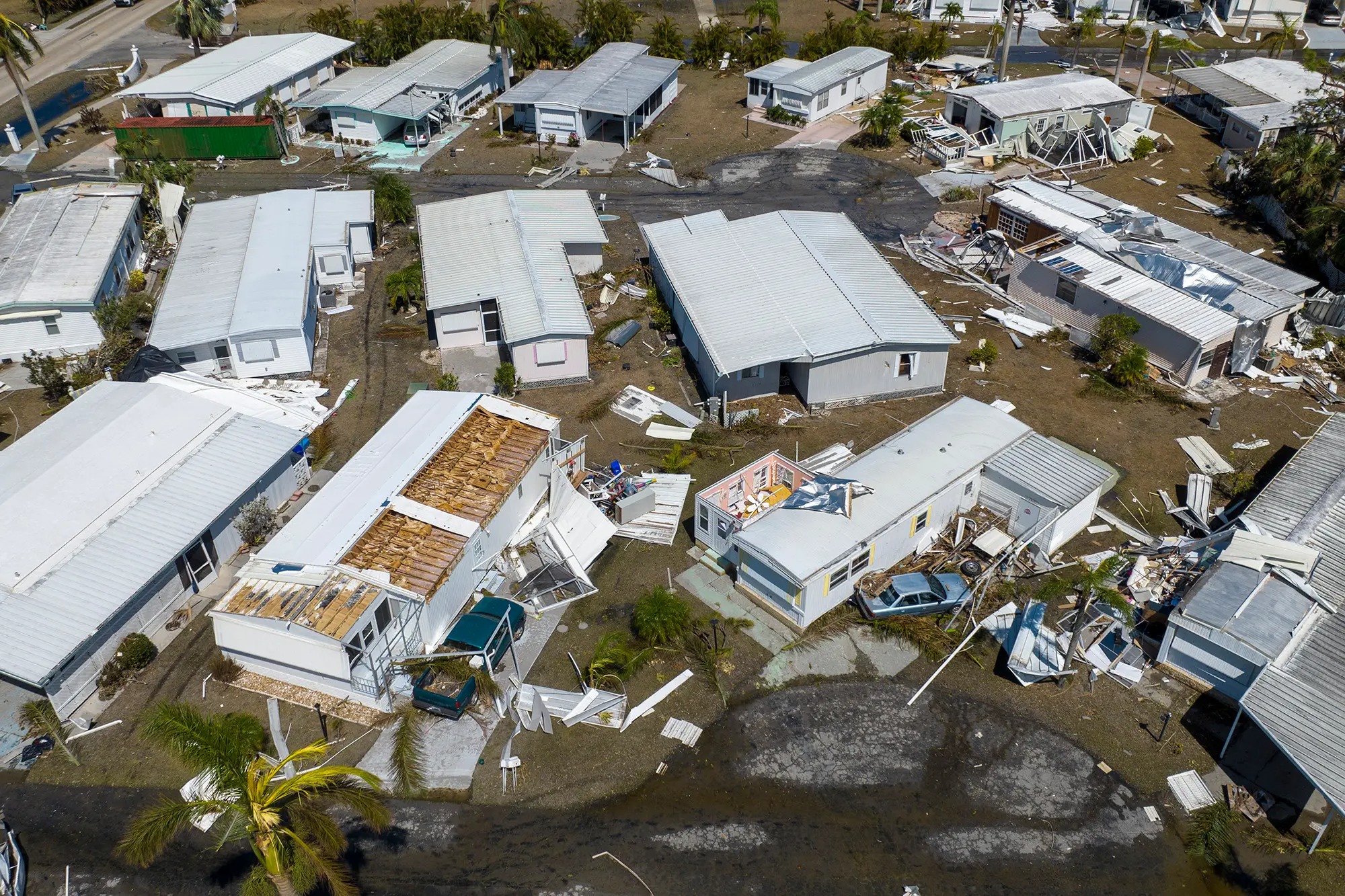 Florida recibe casi dos mil millones de dólares en ayuda por el huracán Ian