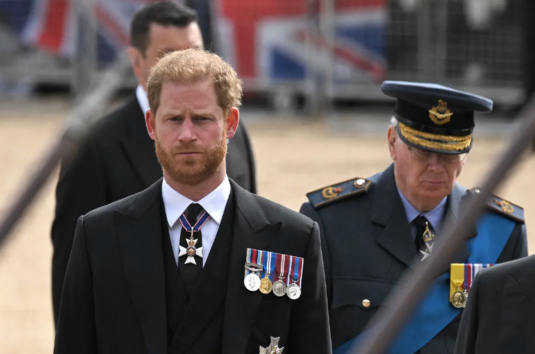 Harry, último miembro de la realeza británica afectado por la maldición del “reemplazante”