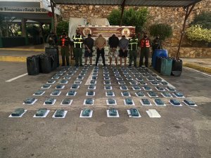 Incautan más de 100 kilos de cocaína en Sucre: al menos cuatro sujetos detenidos (FOTOS)