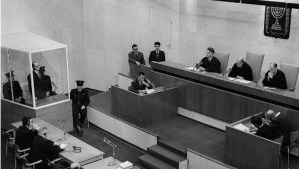“No perseguí a los judíos con placer”: Adolf Eichmann, el día en que fue condenado a la horca