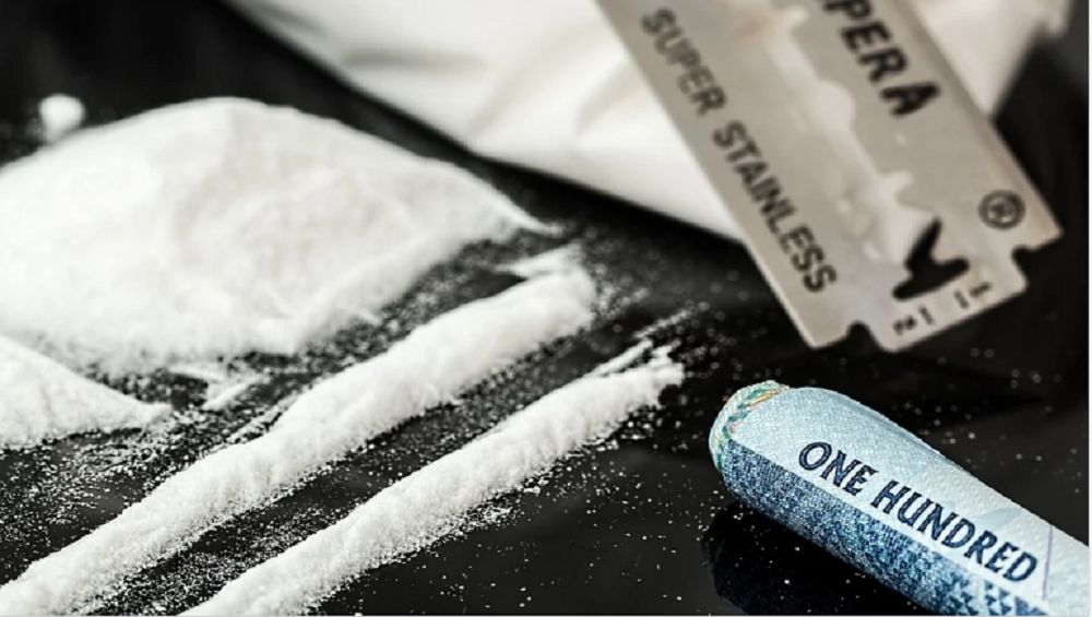 Un futbolista francés fue detenido en un aeropuerto con 100 kilos de cocaína en sus maletas