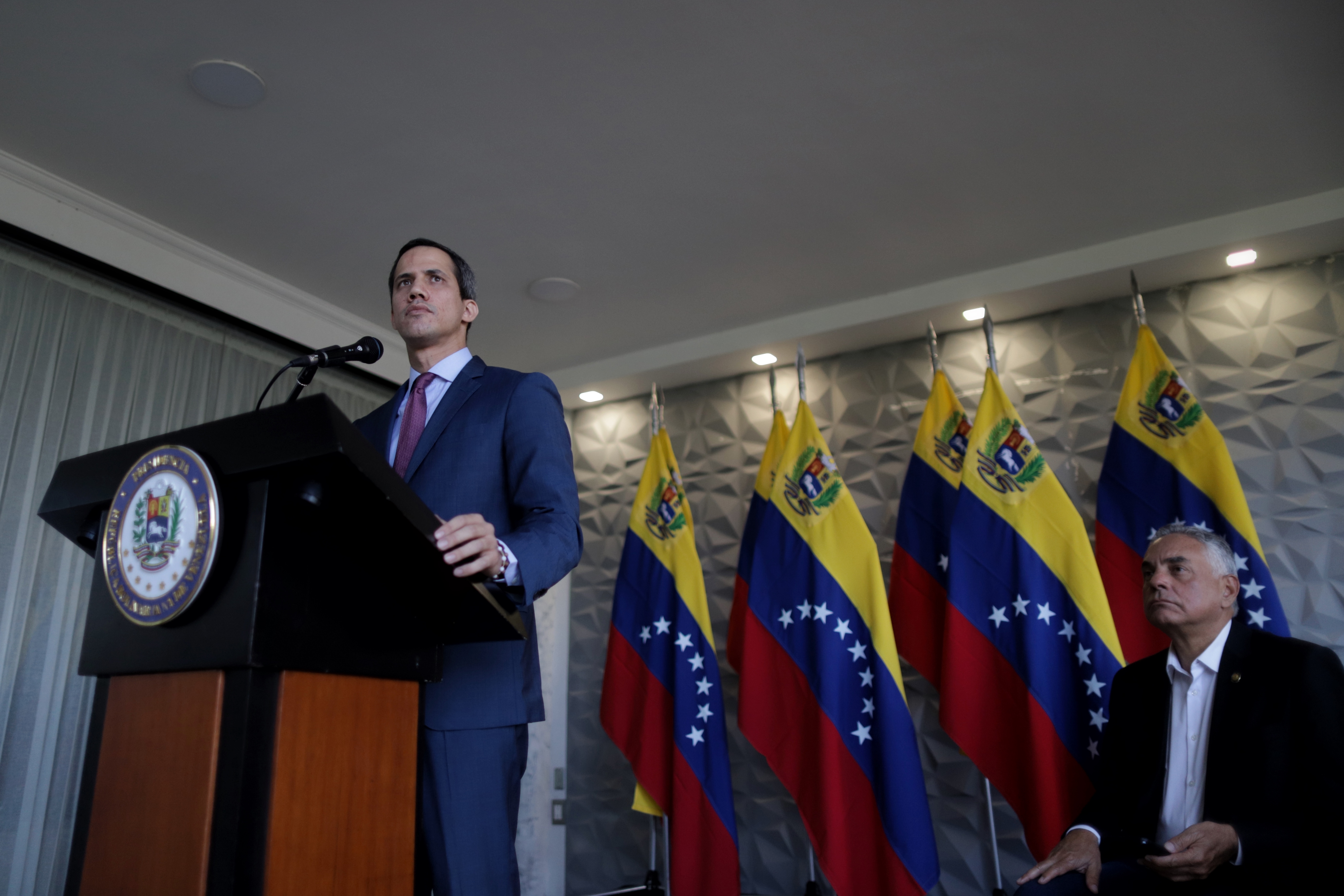 Guaidó insistió en que se mantengan las protestas generalizadas hasta reivindicar el salario