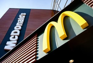 Estudiantes hispanos excepcionales fueron becados por McDonald’s en EEUU