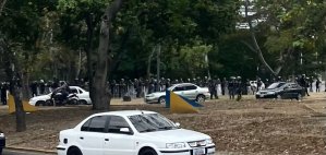 Fuerzas de seguridad llegan a la entrada de la UCV en Plaza Venezuela este #23Ene (FOTOS)