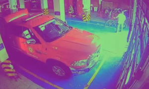 Pillo se atrevió a robar en una estación de bomberos en plena emergencia (VIDEO)
