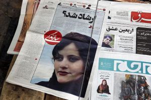 Irán condena a casi cuatro años de cárcel al cantante del himno de las protestas por Amini