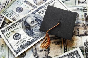 Nueva propuesta del Gobierno de Biden reduciría los pagos de los préstamos estudiantiles: Esto es lo que se sabe