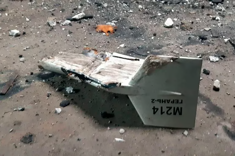 Kiev frustra masivo ataque nocturno de Rusia con drones iraníes
