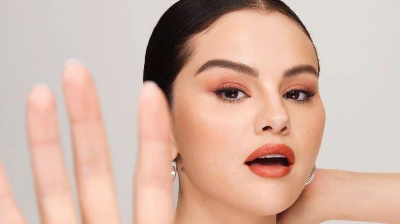 “No hagan eso”: Selena Gómez recibió dinero de sus fans durante una transmisión en vivo y entró en pánico