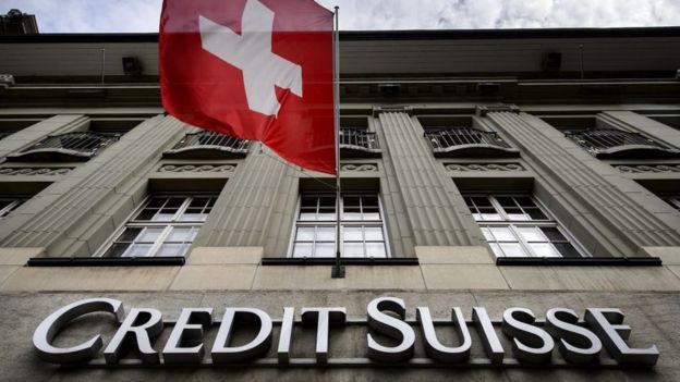 Presidente de Credit Suisse admite que para evitar la bancarrota solo había una opción, la fusión