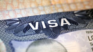 Visa americana: Los beneficios que tendría un latino si se casa con un ciudadano estadounidense