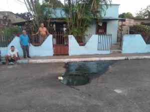 Colapso de cloacas volvió “un chiquero” las calles de Barrancas de Sotillo, al sur de Monagas 