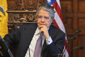 Perú expresa su apoyo a la decisión del presidente de Ecuador de disolver el Parlamento