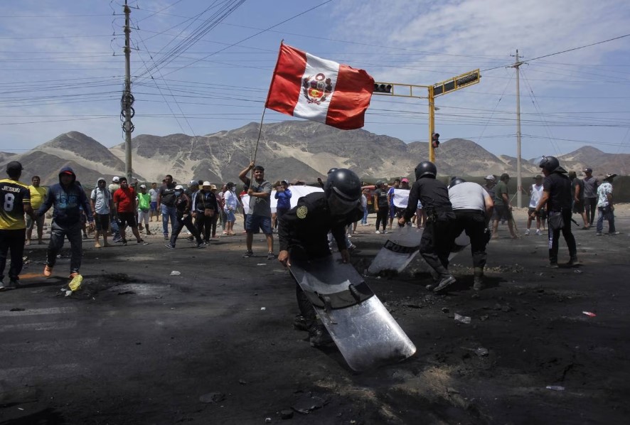 Inversión privada en Perú cayó 13 % en primer trimestre de 2023 por protestas
