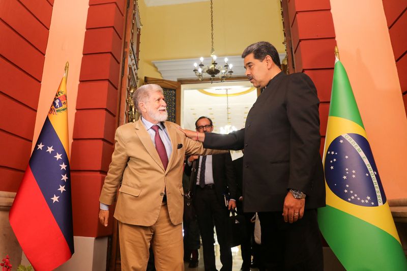 El principal asesor de Lula le pidió a Maduro que no use la violencia contra Guyana