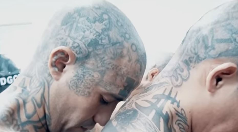 El oscuro significado de los tatuajes de pandilleros en El Salvador (Video)