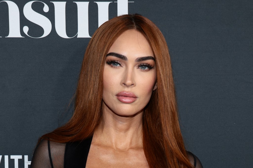 Los excesos son malos… como el vestidito excesivamente transparente de Megan Fox (DIOS)