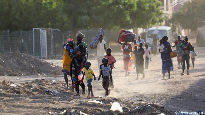 Niños continúan atrapados en el fuego en medio de intensos combates en Sudán