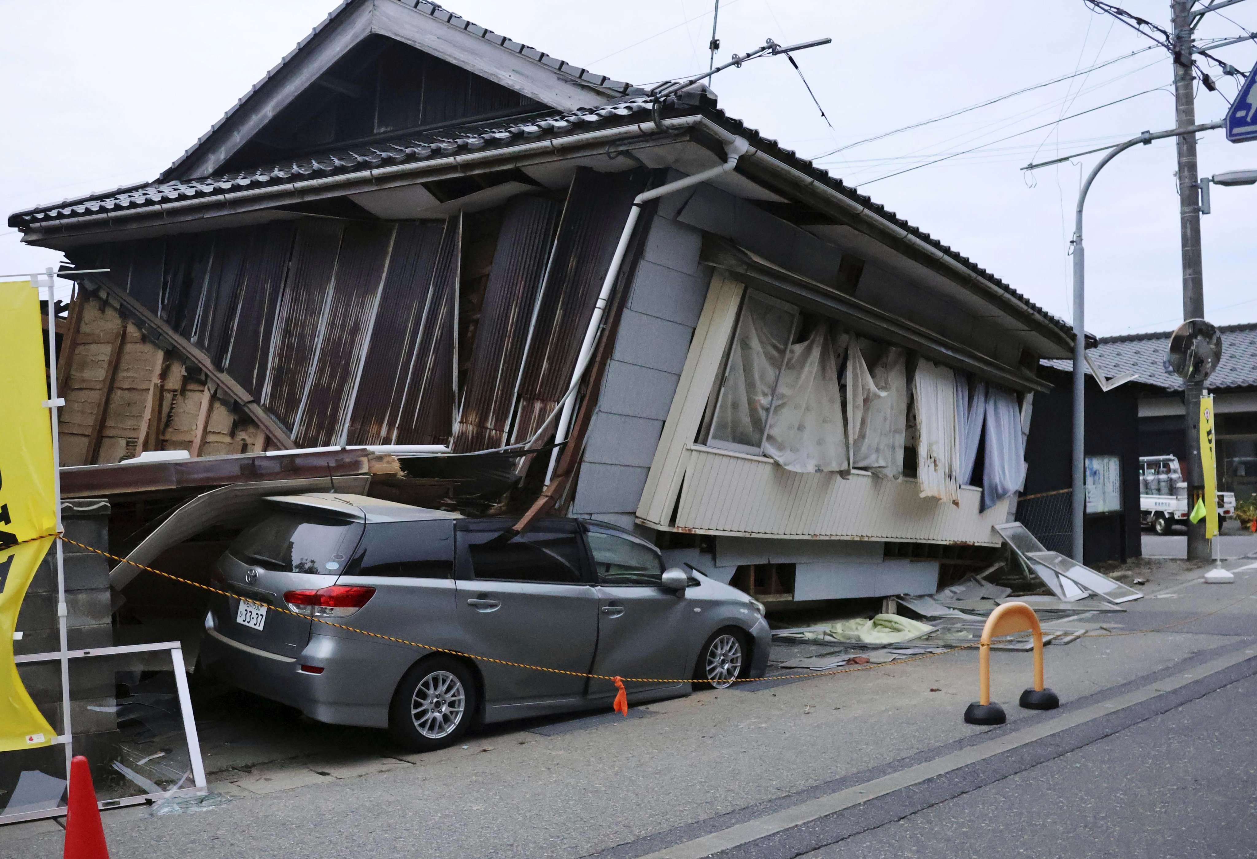 Terremoto en Japón deja al menos un muerto y viviendas destruidas