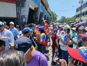 Maestros en Sucre exigen destitución de directora de la Zona Educativa y rechazan “la burla de Maduro”
