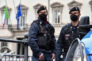 Policías de ocho países de la UE realizaron 150 operativos contra la mafia calabresa