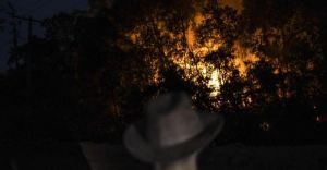 Evacuadas 25 mil personas por incendios forestales descontrolados en Canadá