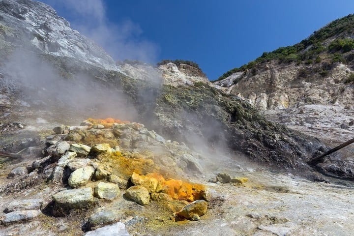 Un supervolcán está al borde de su primera erupción desde 1538: alerta por un posible “invierno global”