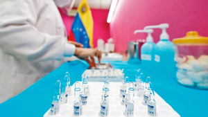 Médico venezolana en Bogotá denuncia que falsos especialistas de su país operan en Colombia