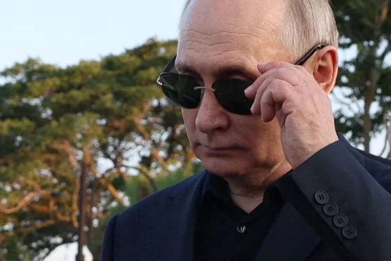 Putin bajo la lupa: en Moscú cuestionan su conexión con la realidad y la estabilidad del país