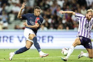 Pese al regreso de Mbappé, el PSG no pasó del empate frente a Toulouse