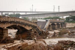 Asciende a 33 el número de fallecidos por las lluvias que asolaron Pekín por el paso del tifón Doksuri