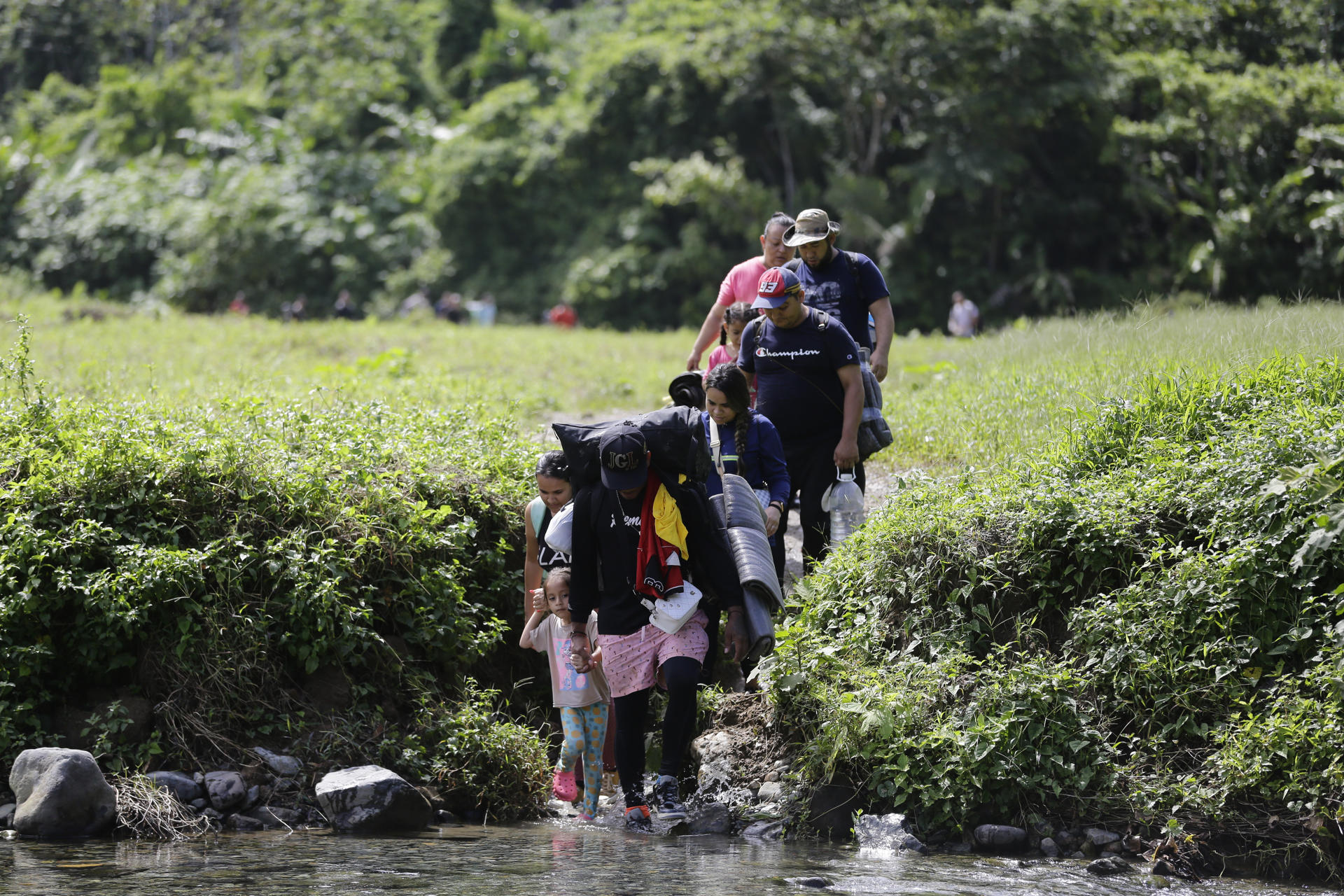 Más de 320 mil migrantes han cruzado el Darién en lo que va de año: Más de la mitad son venezolanos 