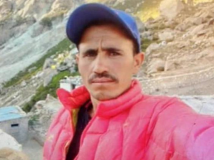 VIDEO de montañistas que ignoraron a un moribundo para batir un récord desató indignación en redes