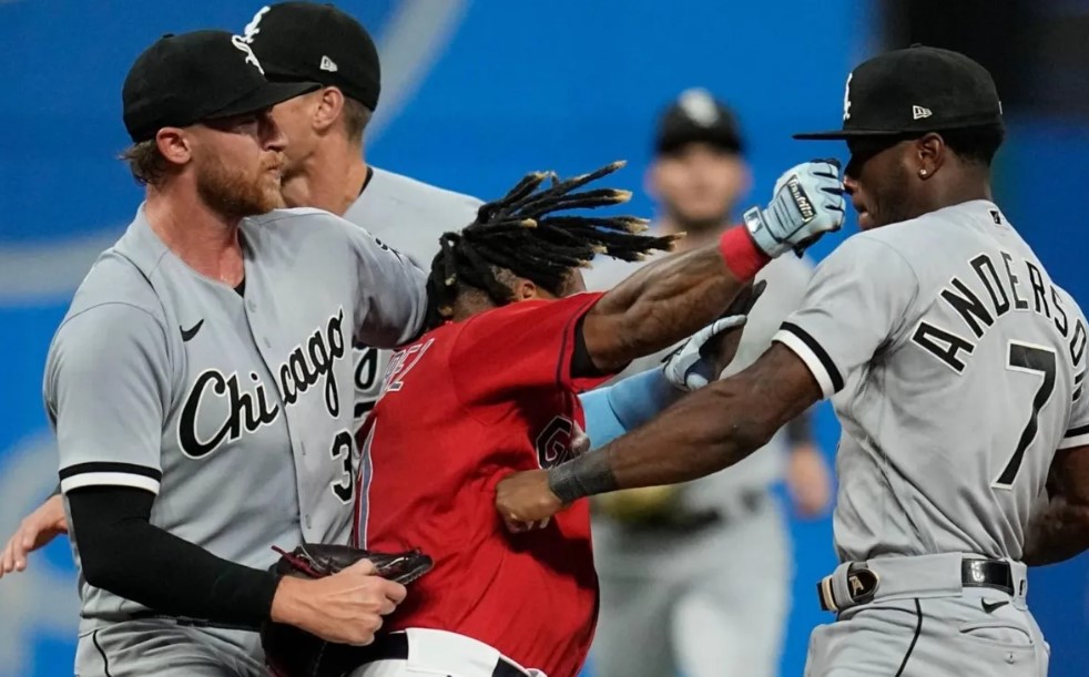 José Ramírez habló sobre trifulca con Tim Anderson: Me invitó a pelear, tenía que ejecutar, sentí que le di uno