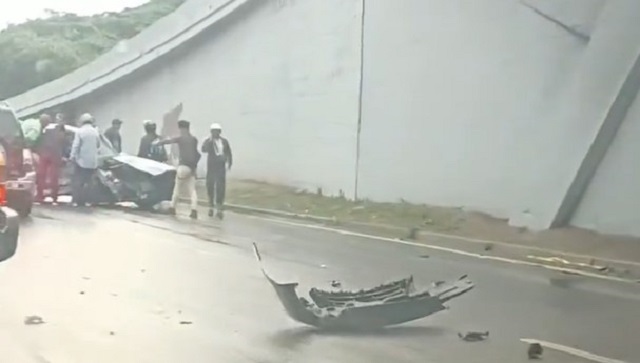 Aparatoso accidente en la autopista Francisco Fajardo retrasa el tránsito a la altura de Jardín Botánico #21Ago