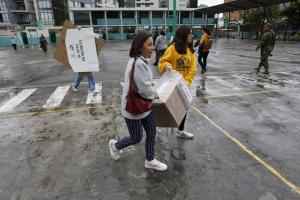 En medio de una ola de violencia, Ecuador da inicio a las elecciones para elegir al sucesor de Lasso