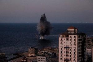 X aseguró que ha eliminado miles de mensajes sobre la guerra entre Hamás e Israel